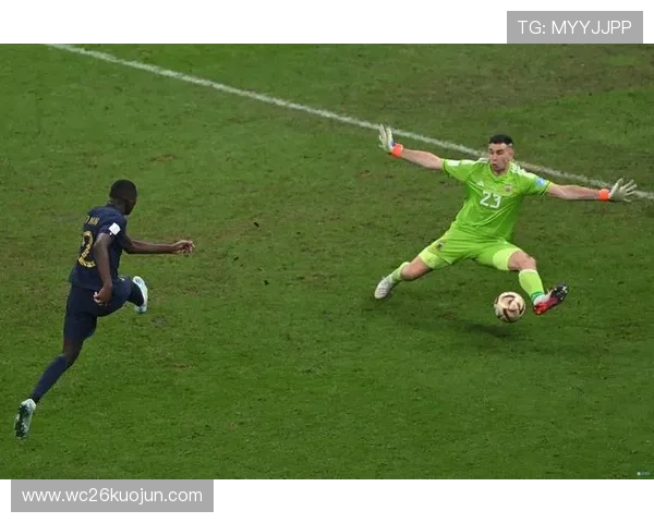 德国对日本的世界杯比赛中出现的精彩进球与精彩扑救回顾